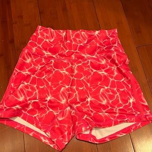 Limitless shorts in reflection pink print